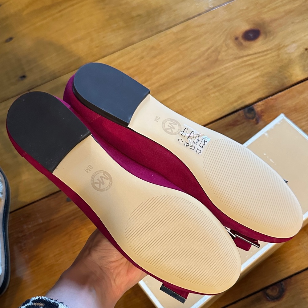 Michael Kors Kiera Fuchsia Flats with Bow Detail - Picture 3 of 5